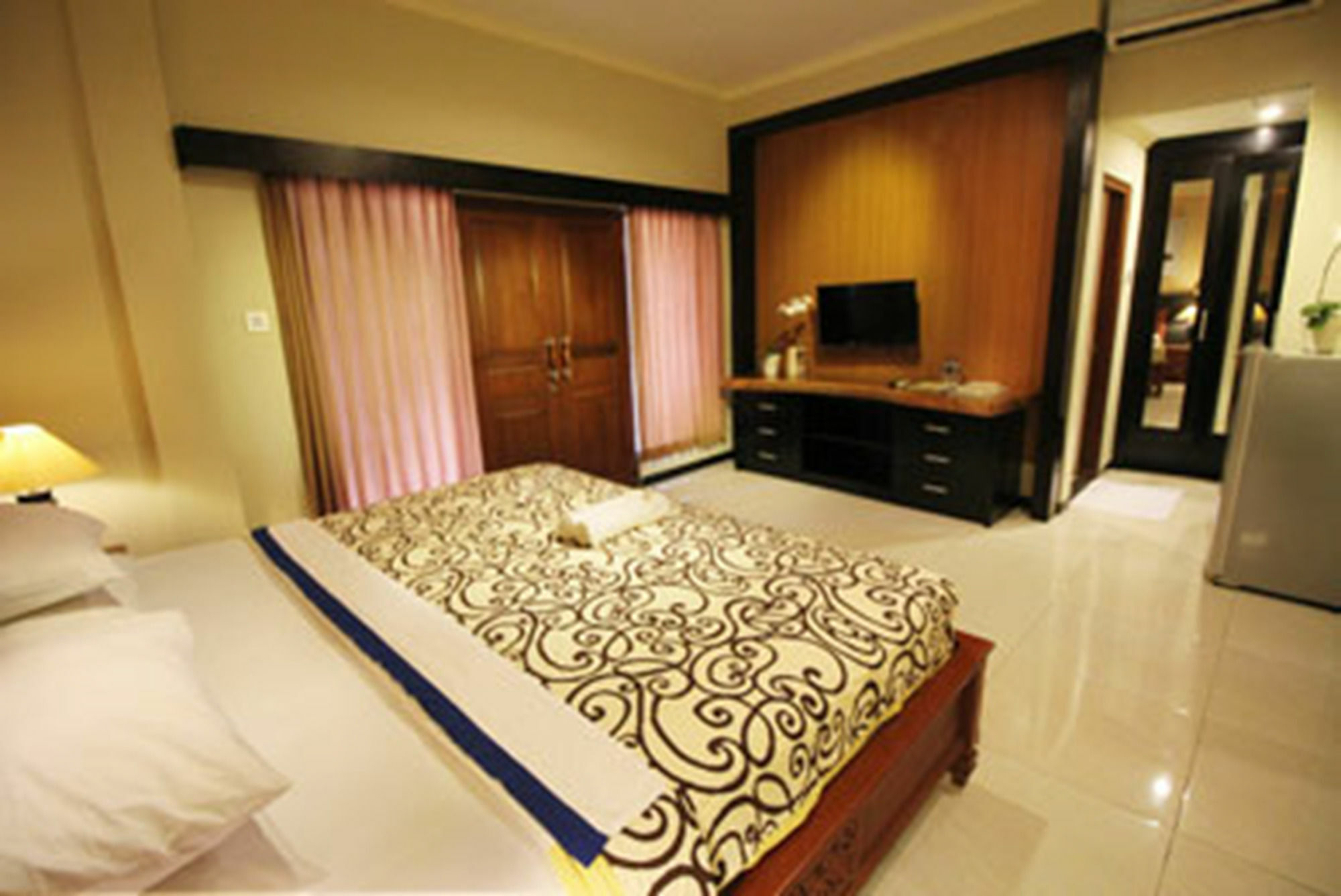 Jepun Bali Hotel Кута Экстерьер фото